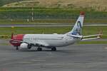 LN–ENN, Norwegian Air, Boeing 737–8JP auf dem Rollfeld zur Startbahn am Wiener Flughafen. 06.2023
