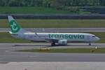 F-HTVE , Boeing 737-8K2 von Transavia France, gesehen auf dem Flughafen von Wien.