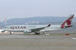 Qatar Airways, A7-ACE, Airbus A330-202, msn: 571, 01.April 2013, ZRH Zürich, Switzerland.