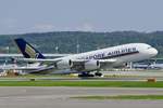 Singapore Airlines A380-841 (A388) 9V-SKU hebt ab am 15.9.18 in Zürich.