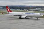 A330-243F TC-JDS  Trakya  von Turkish Cargo rollt am 26.1.19 in Zürich zur Startpiste.