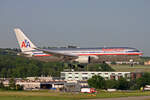 American Airlines, N7375A, Boeing B767-323ER, msn: 25202/441, 26.Mai 2007, ZRH Zürich, Switzerland.
