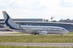 Samsung Techwin Aviation Boeing 737-7EG(BBJ) nach der Landung auf dem Weg zum Standplatz in Zrich-Kloten am 30.8.2011.