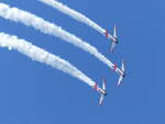 Das Titan Aerobatic Team mit seinen North American AT-6 Texan, N601JF, N3267G und N7462C in Action bei der Sun`n Fun Airshow am Lakeland-Linder Int.