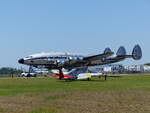 North American P-51C Mustang,Tuskegee, NL61429 und Lockheed C-121A Constellation, N422NA, Sun`N Fun, Lakeland-Linder Int. (LAL/KLAL), 18.4.2026