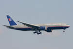United Airlines, N781UA, Boeing 777-222, msn:26945/40, 18.Mai 2005, FRA Frankfurt, Germany.