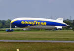 Zeppelin NT, D-LZFN von der DZR (Deutsche-Zeppelin-Reederei) am Ankermast in Bonn-Hangelar - 10.06.2021