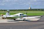 Mooney M-20E an der Tankstelle in Bonn-Hangelar - 14.09.2011