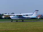 Cessna 177 Cardinal RG, D-EPIP auf dem Taxiway zum Start in Gera (EDAJ) am 10.5.2018