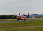 Pink Aviation Services, Short SC-7 Skyvan 3, OE-FDN beim Start auf der Piste 06 in Gera (EDAJ) am 1.9.2018