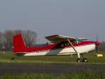 Diese wunderschöne Cessna 180 macht sich in Grefrath startklar. Das Foto stammt vom 01.04.2007