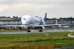 F-GXLI , Airbus Transport International , Airbus A330-743L Beluga XL , Hamburg-Finkenwerder , 21.10.2025 ,