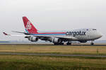 Cargolux Boeing 747-4HAERF LX-MCL nach der Landung in Amsterdam 28.12.2019