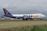 Atlas Air , Boeing 747-2D7B(SF) , N523MC , auf dem Rollweg zum Frachtterminal, Amsterdam 8.Sept. 2007