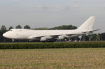 ACT Cargo Boeing 747-412F TC-MCL rollt zum Fracht Terminal in Amsterdam 2.9.2016