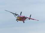 Pink Aviation, OE-FDN, Short SC-7 Skyvan 3 dreht ein in den Endanflug auf die Piste 06 in Gera (EDAJ) am 1.9.2018