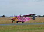 Pink Aviation Services, Short SC-7 Skyvan 3, OE-FDN beim Start auf der Piste 06 in Gera (EDAJ) am 1.9.2018