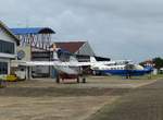 Cessna 208B Grand Caravan, PZ-TBT von GUM AIR und PZ-TSK von Blue Wings Airlines, am Zorg en Hoop Airport Paramaribo (ORG) am 2.6.2017