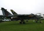 Royal Air Force Sepecat Jaguar GR 1 XX955 in der Luftfahrtausttellung bei Hermeskeil im strmenden Regen im Jahr 2007