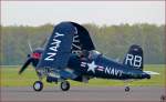 Red Bull OE-EAS, Vought F4U-F Corsair rollt zum Start auf Maribor Flughafen MBX. /8.4.2014