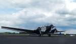  ONLY JU - JU 52 oder TANTE JU,die fliegende Legende- am 30.5.2015 auf dem  SIEGERLAND-Flughafen nach einem einstündigen Rundflug von Siegerland-airport über den Westerwald nach