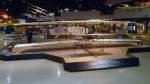 Nachbau des ersten Motorflugzeugs, dem Wright Flyer, im EAA Airventure Museum in Oshkosh, WI (3.12.10).