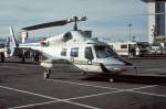 Bell 222 N123MH auf der Heli-Ausstellung in Las Vegas im Februar 1983 (Scan vom Archivbild)