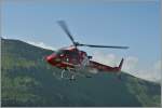 Ein Hubschrauber der Air Zermatt im Furkagebiet.
