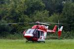 Einsatz eines Eurocopters BK-117 der DRF in einem Karlsruher Stadtteil am 18.09.2010