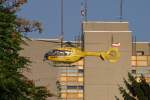 OE-XEF  EC-135 T1  AMTC Christophorus 3  beim Start vor dem Krankenhaus Wr.Neustadt.