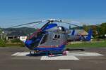LX-HRC, McDonnell-Douglas 900 Explorer der Luxemburg Air Rescue steht vor ihrem Hangar beim Krankenhaus in Ettelbrück.