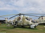Mi-24D (98+32) Kampfhubschrauber ehemals der Bundeswehr. Aufgenommen im Flugplatzmuseum Cottbus, 12.Juli 2016.
