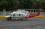 Am 26.05.2010 ein Helicopter EC-ERI  einer Hilfsorganisation auf dem Hafengelände in Santander/Spanien.