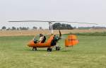 UL - Tragschrauber (Gyrocopter) rollt zum Start auf dem UL-Flugplatz Mggenhausen - 09.08.2009