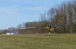 Aviat Aircraft Husky 1A, D-EKOD beim F-Schlepp des Duo Discus D-2588 in Moosburg auf der Kippe ( EDPI ) am 29.3.2021