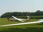 Segelflugzeug auf einem kleinen Flugplatz in der Nhe von Lachendorf (bei Celle). 

26.07.2008