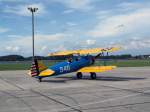 Eine Boeing A75N1 Stearman (N55097/ 346/ Spirit of Galesburg) bei den Flugtagen auf dem Flugplatz in Bautzen. 09.08.2014
