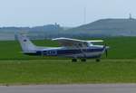 Cessna 172N Skyhawk, D-EKCB auf der Bahn in Gera (EDAJ) am 20.5.2018