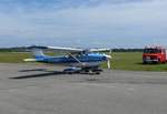 Cessna 172H Skyhawk, D-EHRT auf dem Taxiway in Oberschleissheim (EDNX) am 28.7.2018