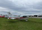 Cessna 172 N Skyhawk, D-ESGW auf dem Vorfeld in Gera (EDAJ) am 17.8.2019