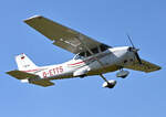 Cessna 172 R SkyHawk, D-ETTS, short final in EDRK - 08.09.2021