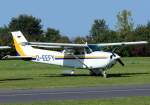 Cessna 172 P Skyhawk, D-EEFY, am Flugplatz Koblenz-Winningen - 17.09.2014