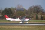 Cessna 182 Skylane D-EMXL nach der Landung in Hamburg Fuhlsbttel am 10.04.09