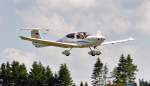 Diamond D-40  Diamond Star  kurz vor der Landung in Breitscheid - 21.08.2010