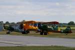 Focke-Wulf F W-44J Sieglitz D-EXWO, Boeing A75N1 Stearman N3972U und Bcker Jungmann CASA 1.131 D-EQXA, Flugplatz Strausberg 28.06.2015