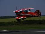 N44JT, Pitts S-1S bei der Landung in Gera (EDAJ) am 2.7.2015