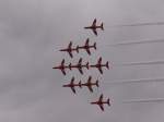 Trotz dsterem Himmel boten die Red Arrows eine tolle Show. Das Foto stammt vom 16.06.2006