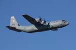 Zum Abschied dreht die C-130J Hercules noch eine Ehrenrunde ber den Flugplatz Magdeburg. Fotografiert am 06.09.2010.  