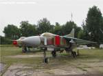 MiG-23 Abfangjger der ehemaligen NVA, Geschwindigkeit 2500Km/h, Reichweite 2000Km, Gipfelhhe 18.000M. Ausgestellt im Technikmuseum Hugo Junkers in Dessau, 16.08.2012. 