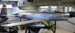 North American F-86 Sabre, der US-amerikanische Jäger wurde bei der Jugoslawischen Volksarmee eingesetzt in dieser Ausführung, ausgestellt im Militärmuseum Pivka/Slowenien, Juni 2016